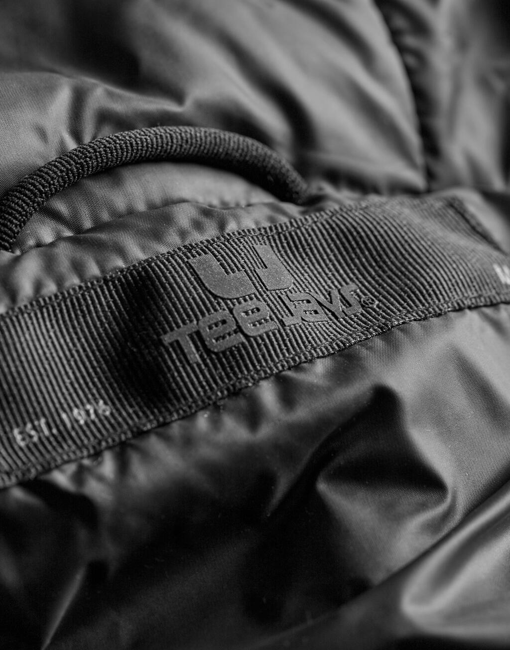 Lite Hoodie