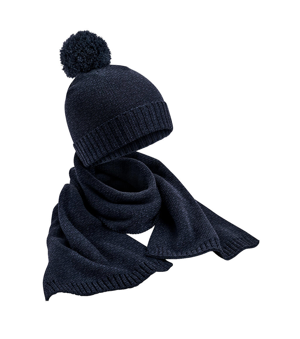 Strickschal und Beanie Set