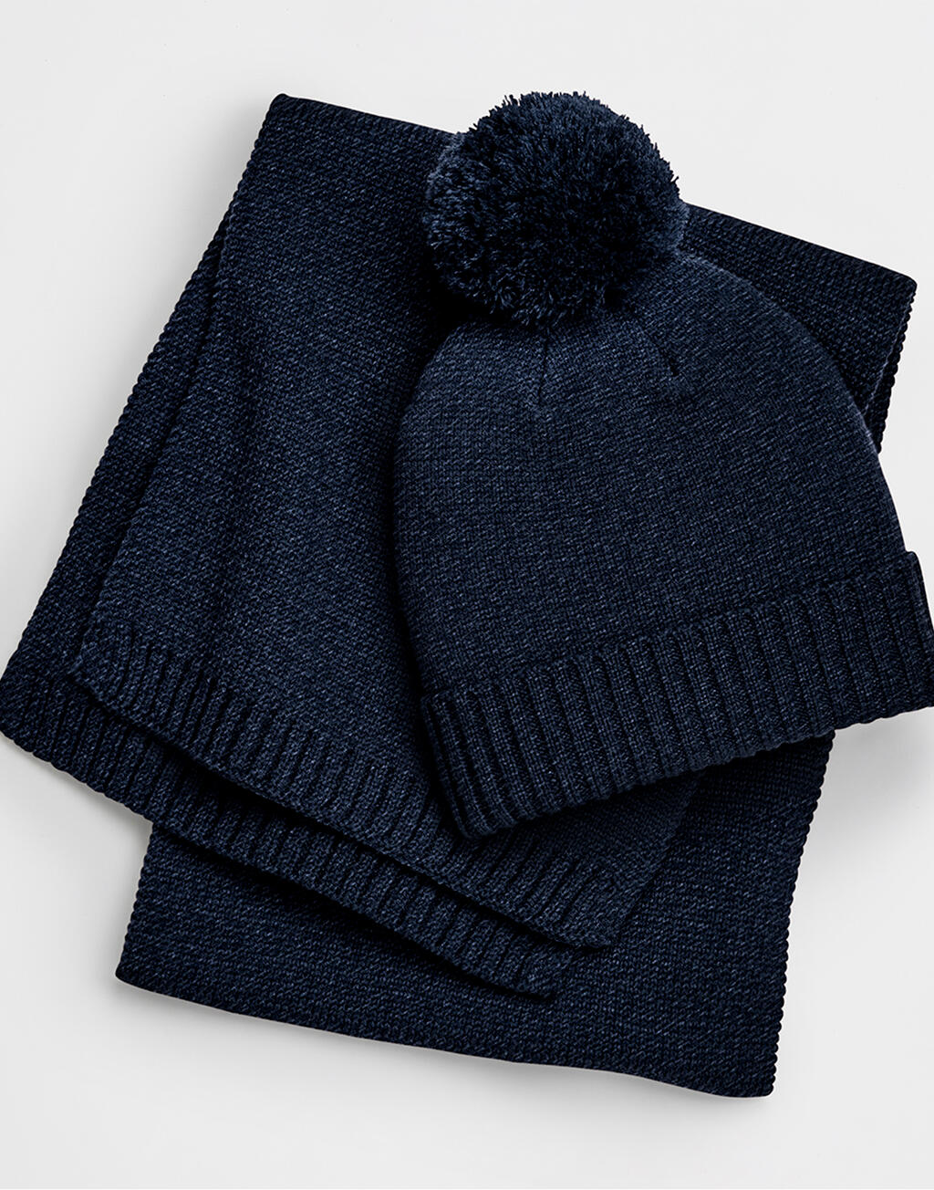 Strickschal und Beanie Set